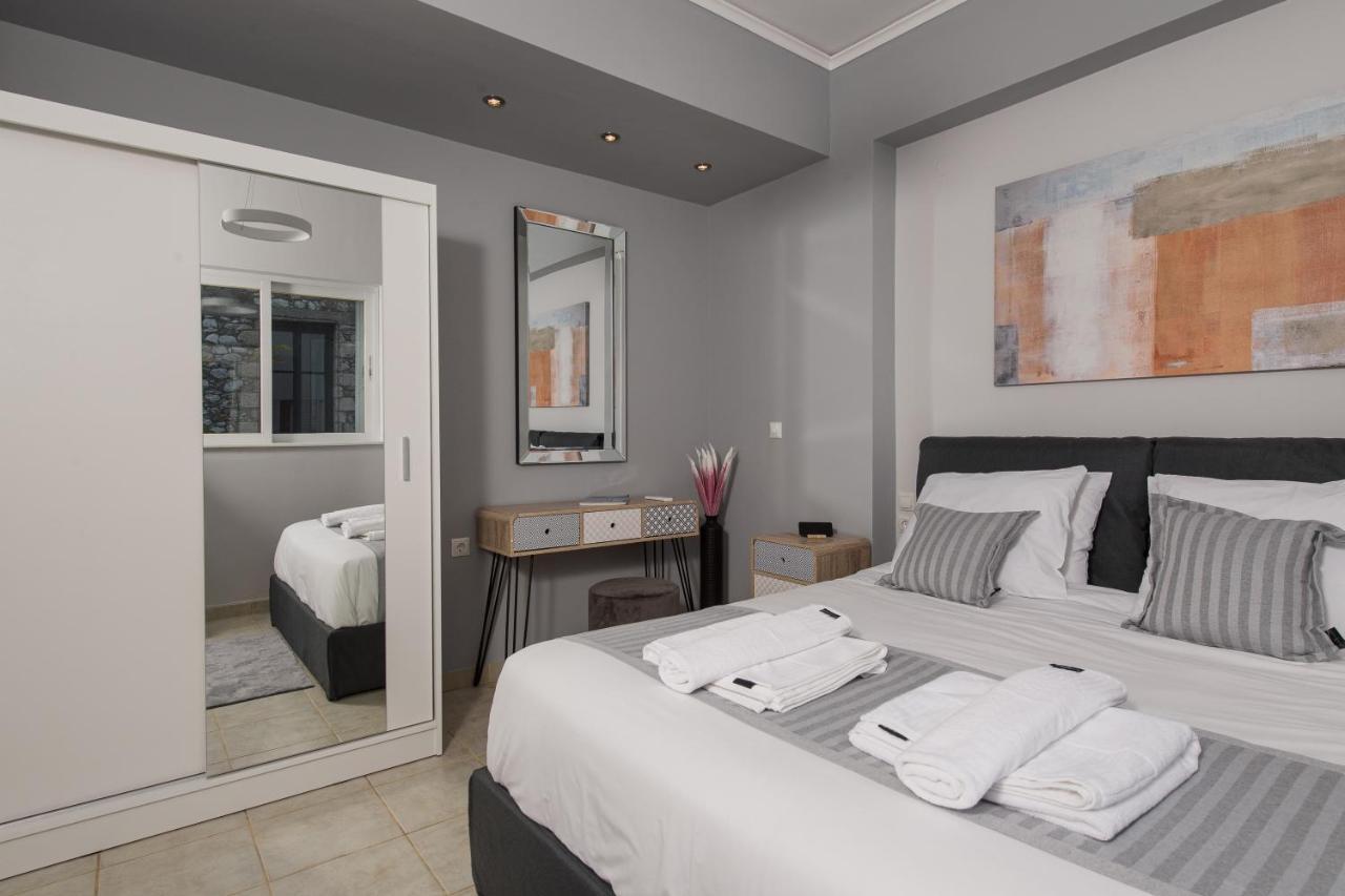 Nelion 01 - A Dream Apartment With Amazing View Aigio Dış mekan fotoğraf