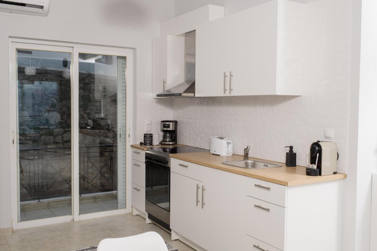 Nelion 01 - A Dream Apartment With Amazing View Aigio Dış mekan fotoğraf